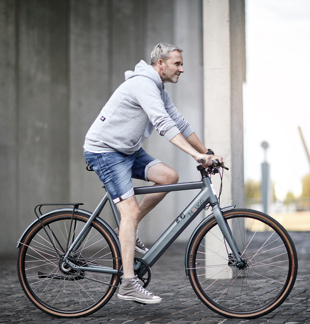 MOUGG STAR CDI City E Bike (mit optionalem Zubehör)