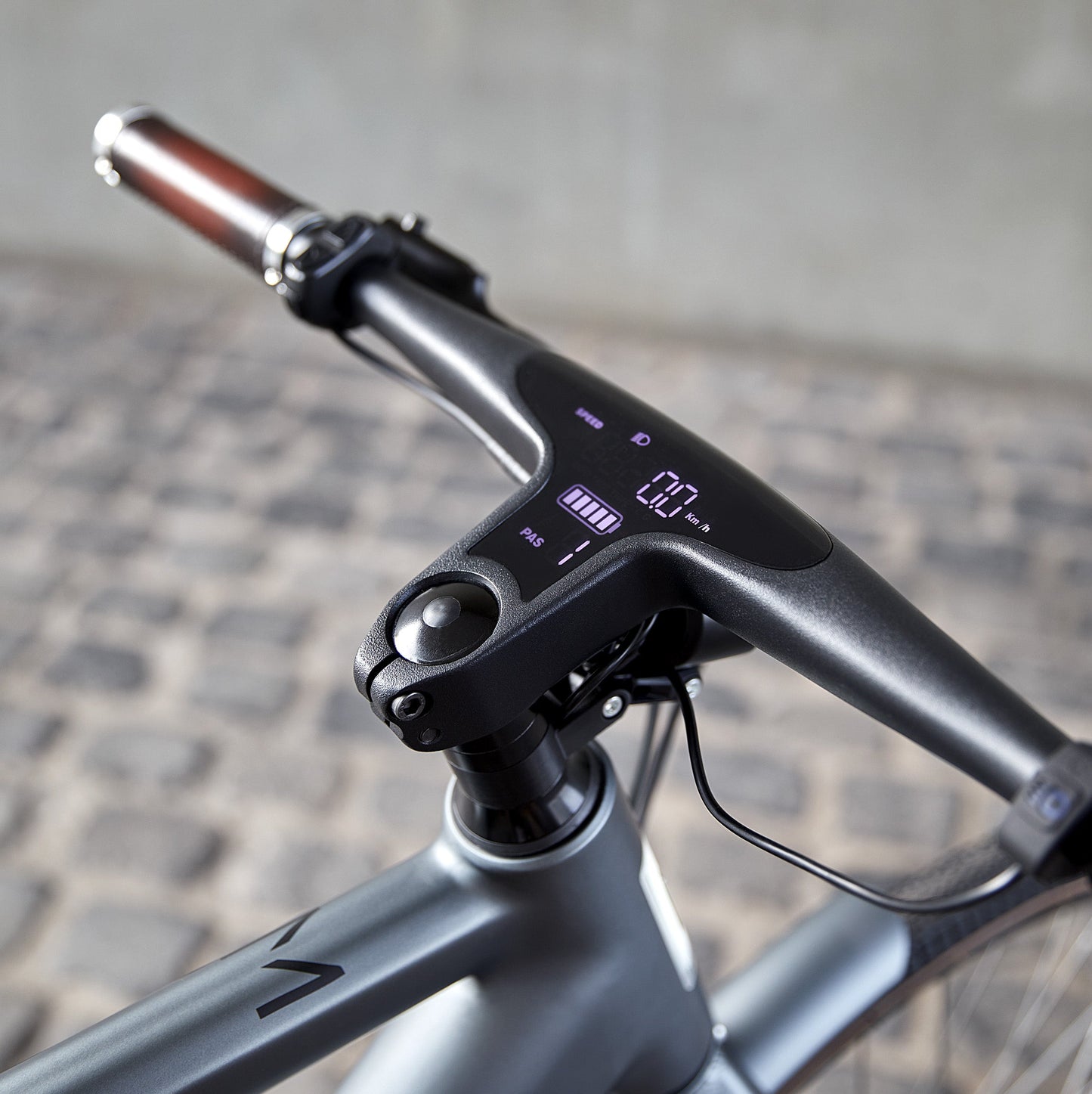 Set: Ledersattel mit Griffen aus Leder – handmade in Italy